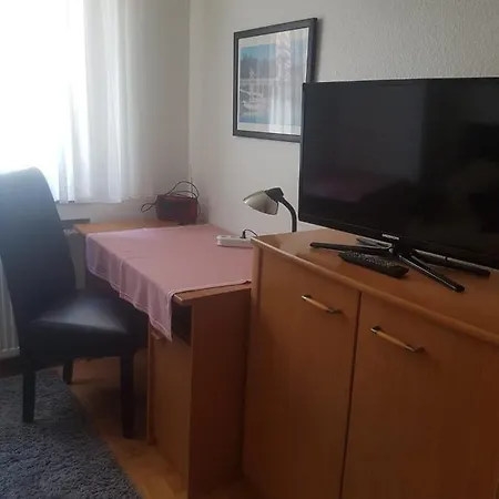 Gaestehaus-zum-see * באד בוכאו