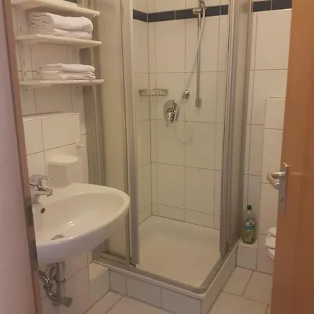 Gaestehaus-zum-see דירה