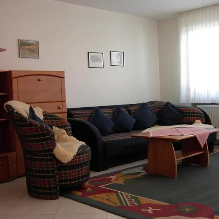 Gaestehaus-zum-see *