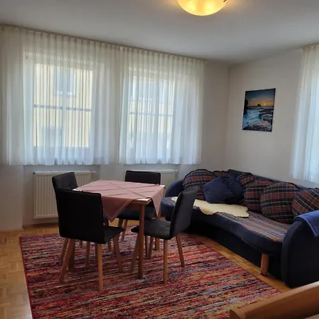 דירה Gaestehaus-zum-see באד בוכאו