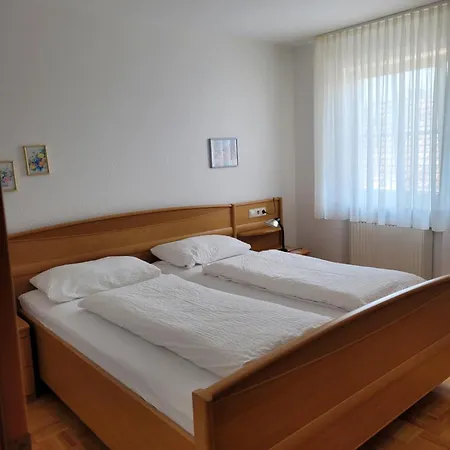 Gaestehaus-zum-see *