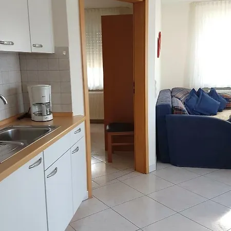 דירה Gaestehaus-zum-see באד בוכאו