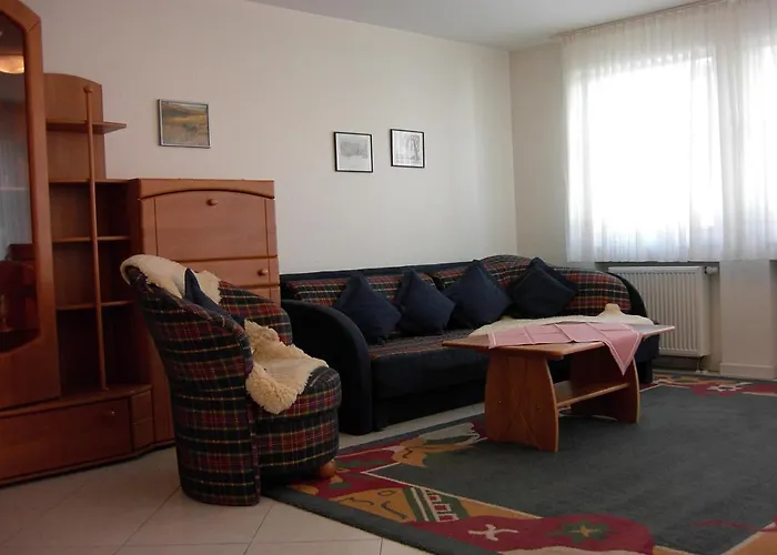 Gaestehaus-zum-see *