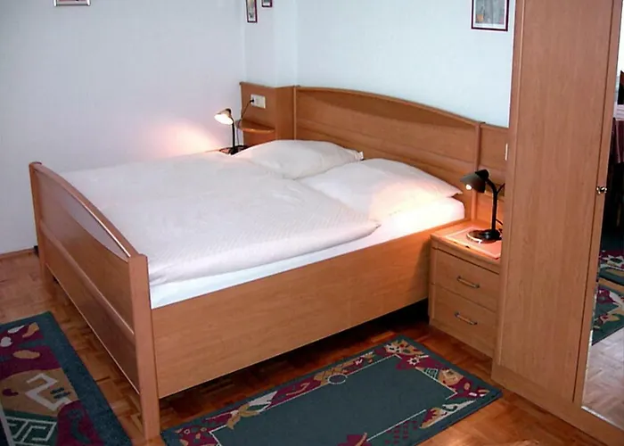 Gaestehaus-zum-see باد بوخاو