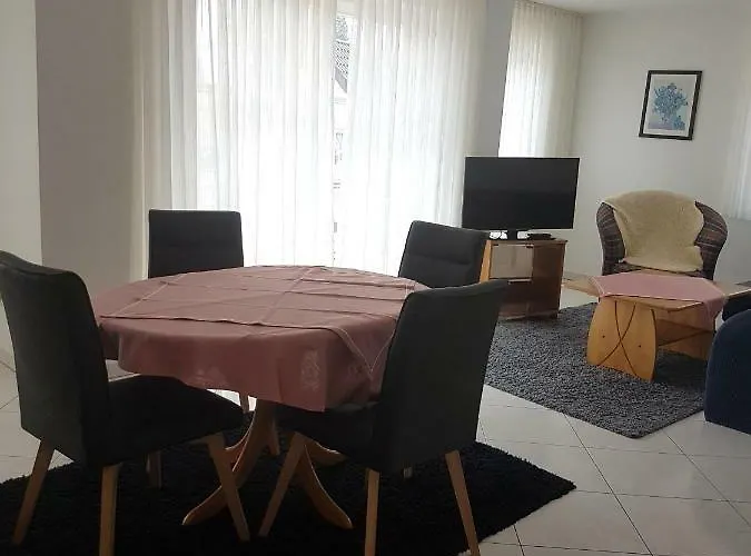 Gaestehaus-zum-see * Bad Buchau